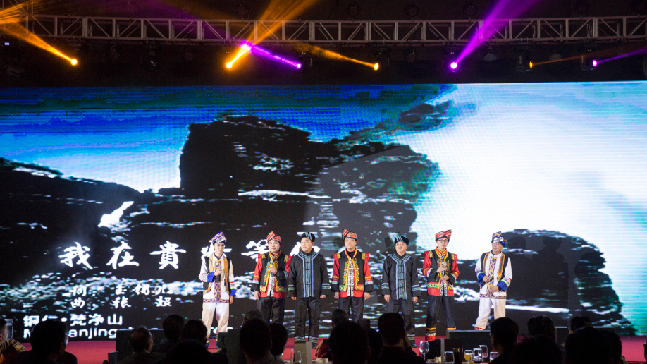 深圳市尊龙官方2018“心港湾·筑未来”迎新春晚会-