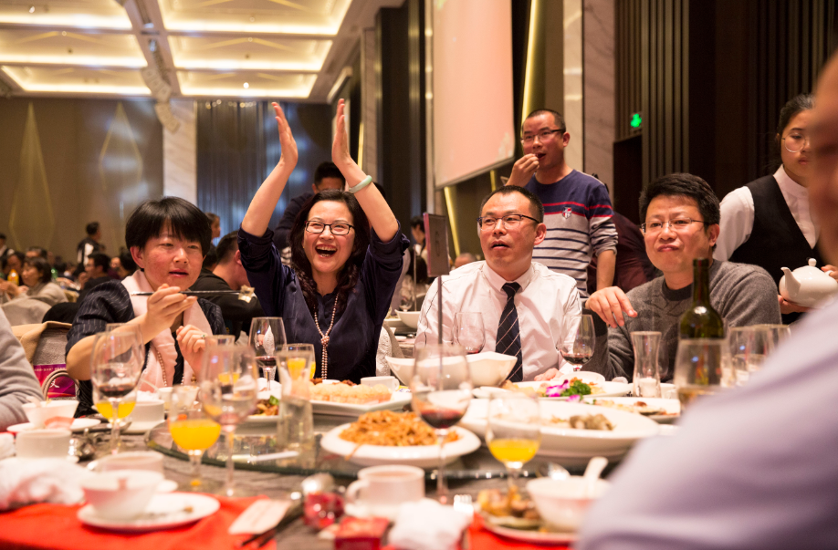 深圳市尊龙官方2018“心港湾·筑未来”迎新春晚会-