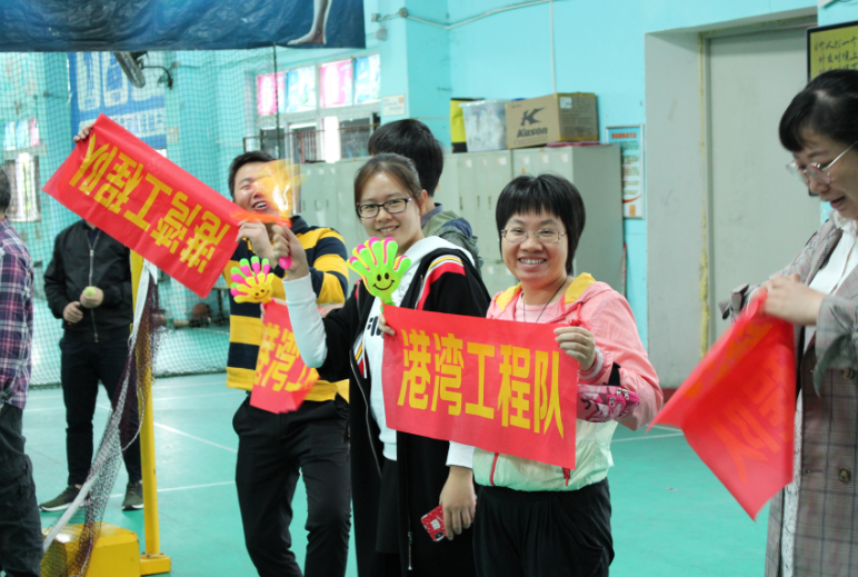 尊龙官方第一届“招港杯”羽毛球团体赛-