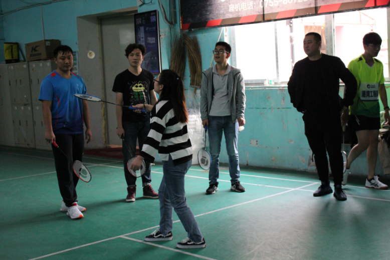 尊龙官方第一届“招港杯”羽毛球团体赛-