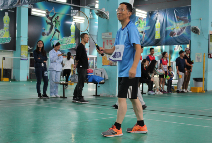 尊龙官方第一届“招港杯”羽毛球团体赛-