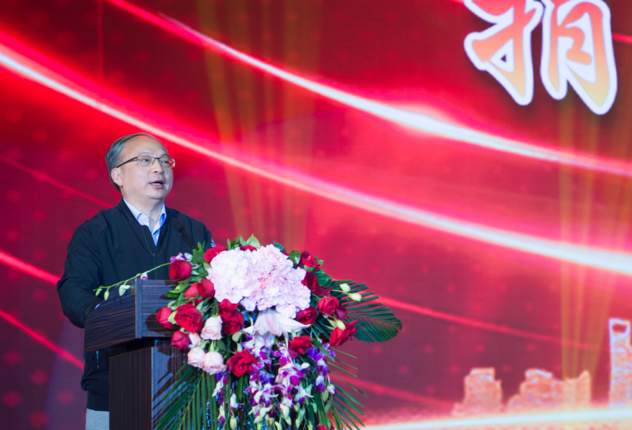 尊龙官方2019年“未来已来•期待壹玖”新春晚会-