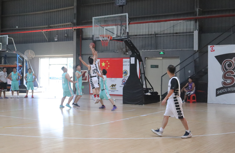 尊龙官方第二届“招港杯”3V3篮球赛-