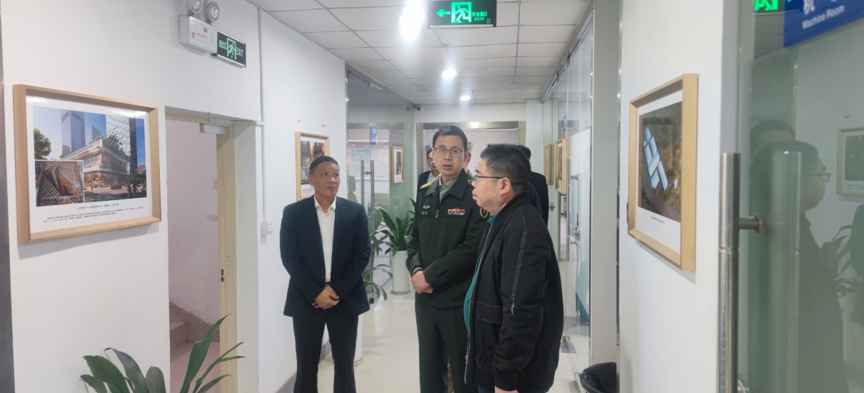 南山区委常委、区人武部政委常华一行莅临港湾工程公司开展民兵组织整顿潜力调查座谈会